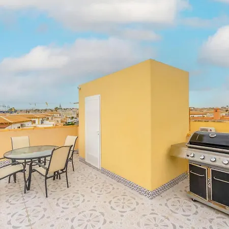 Cosy, Freshly Furnished Horská chata Torrevieja