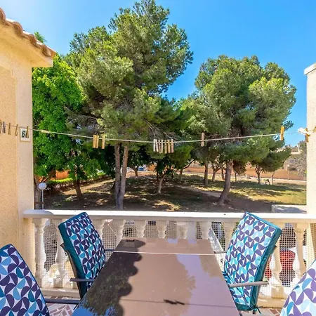 Horská chata Cosy, Freshly Furnished Torrevieja